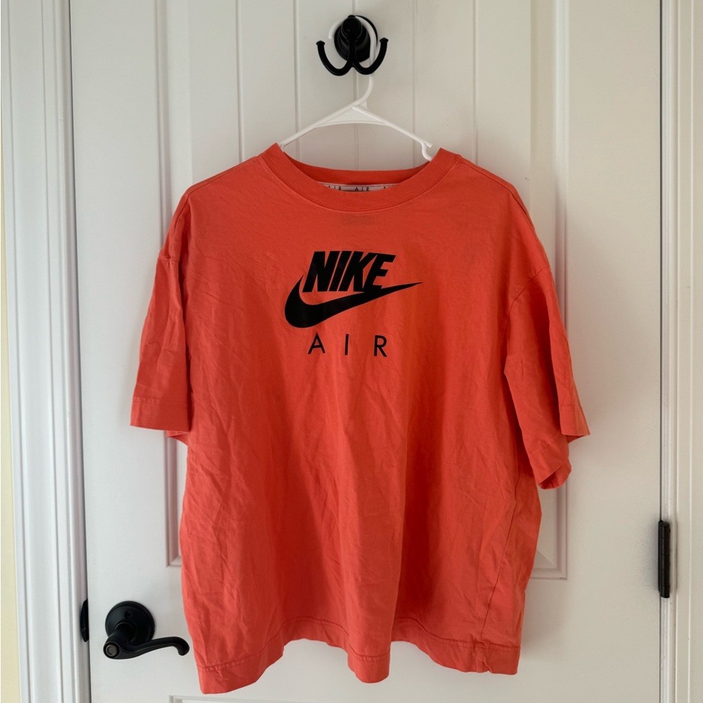nike tee shirt